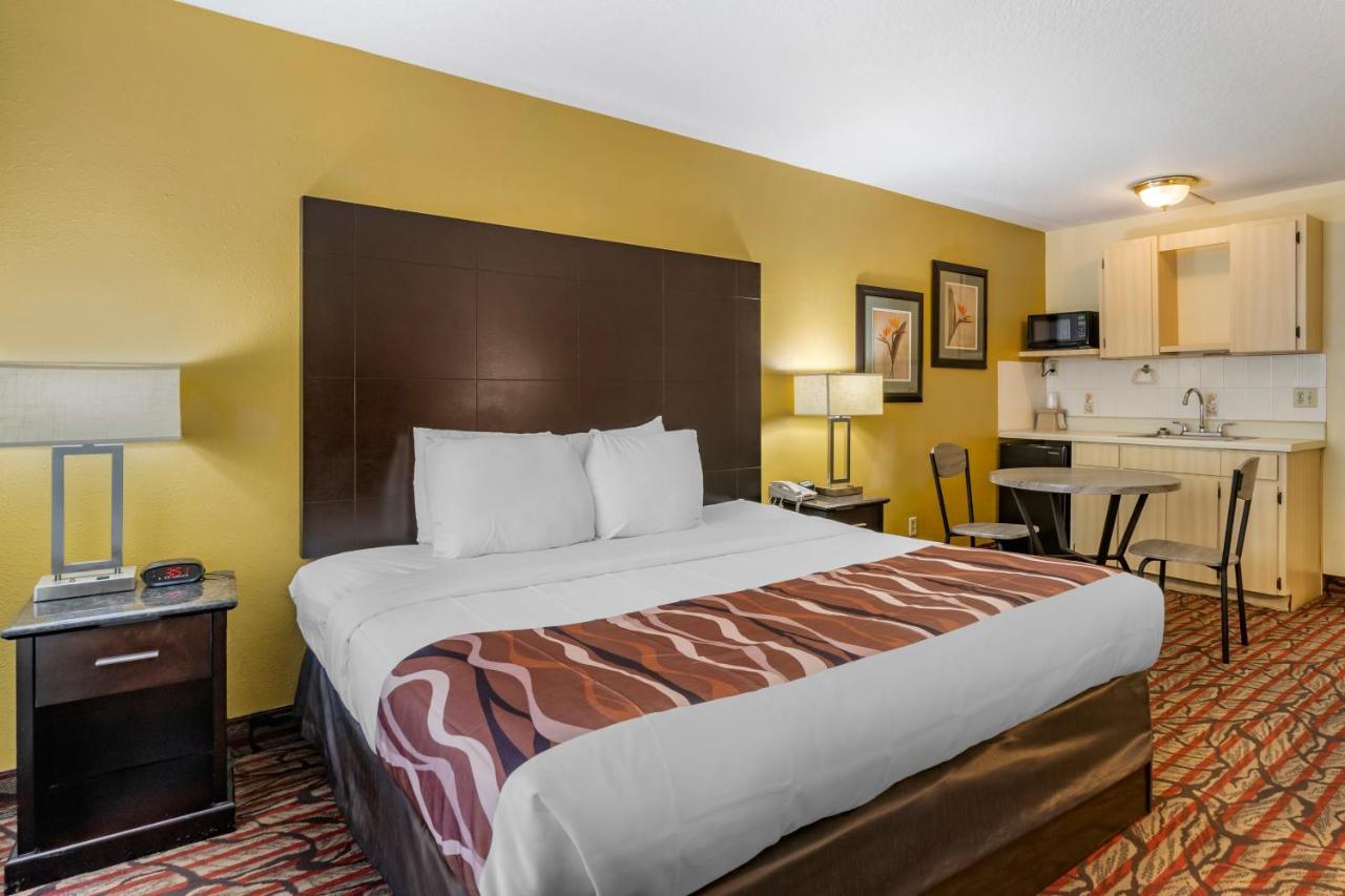 Rodeway Inn Central Clearwater Beach מראה חיצוני תמונה